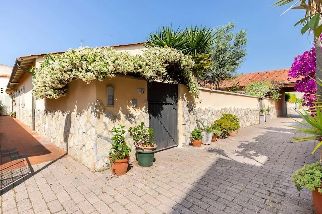 Casa “Oasi Del Mare” contacts